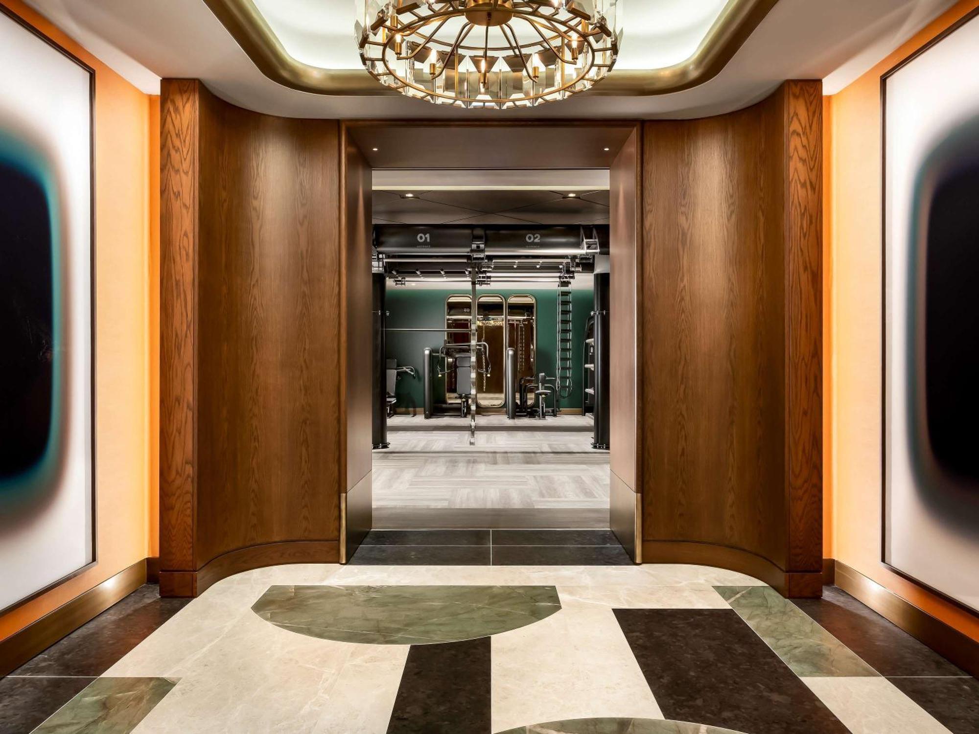 Fairmont Royal York Hotel Торонто Екстериор снимка Entrance to the gym