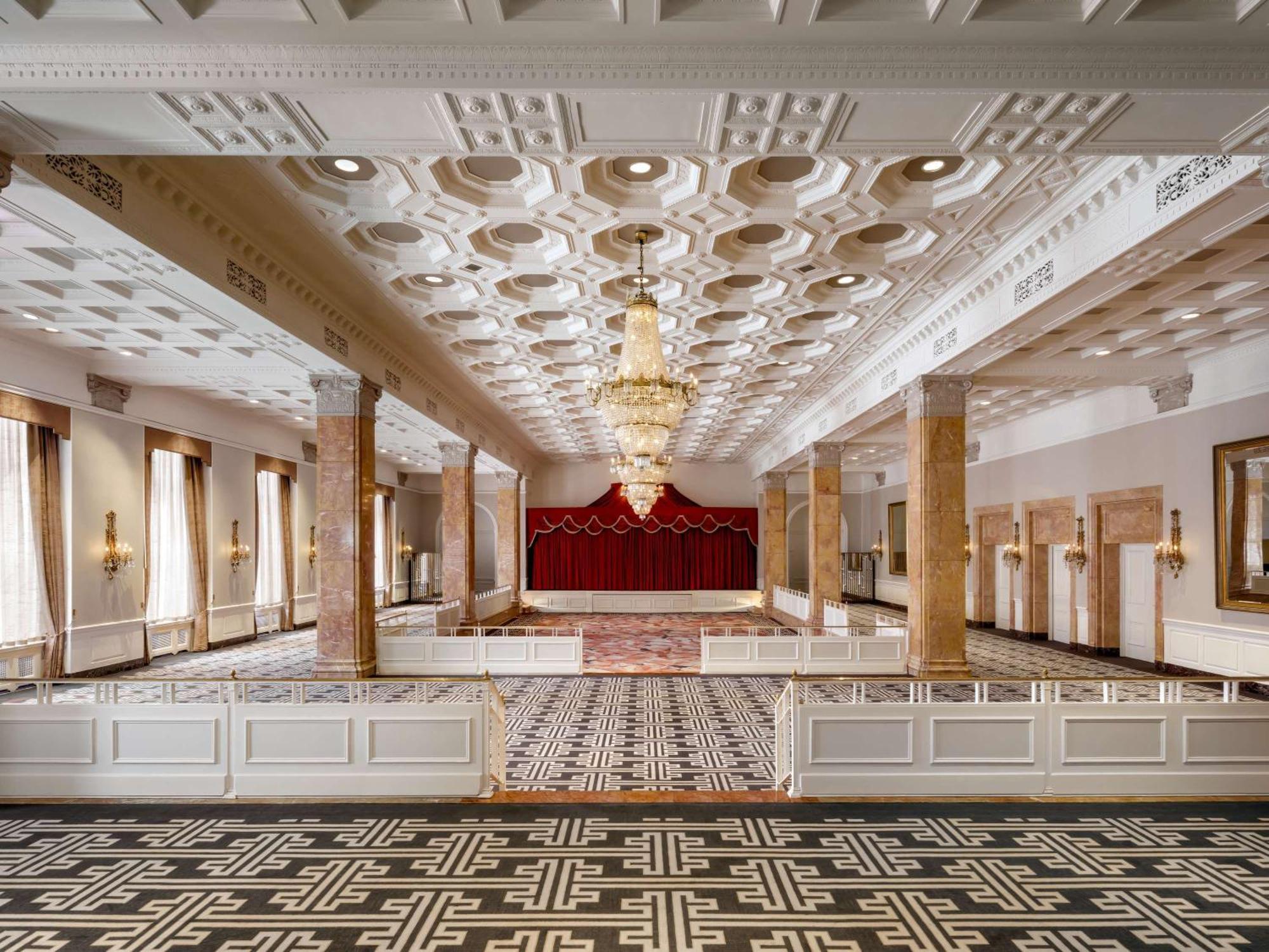 Fairmont Royal York Hotel Торонто Екстериор снимка
