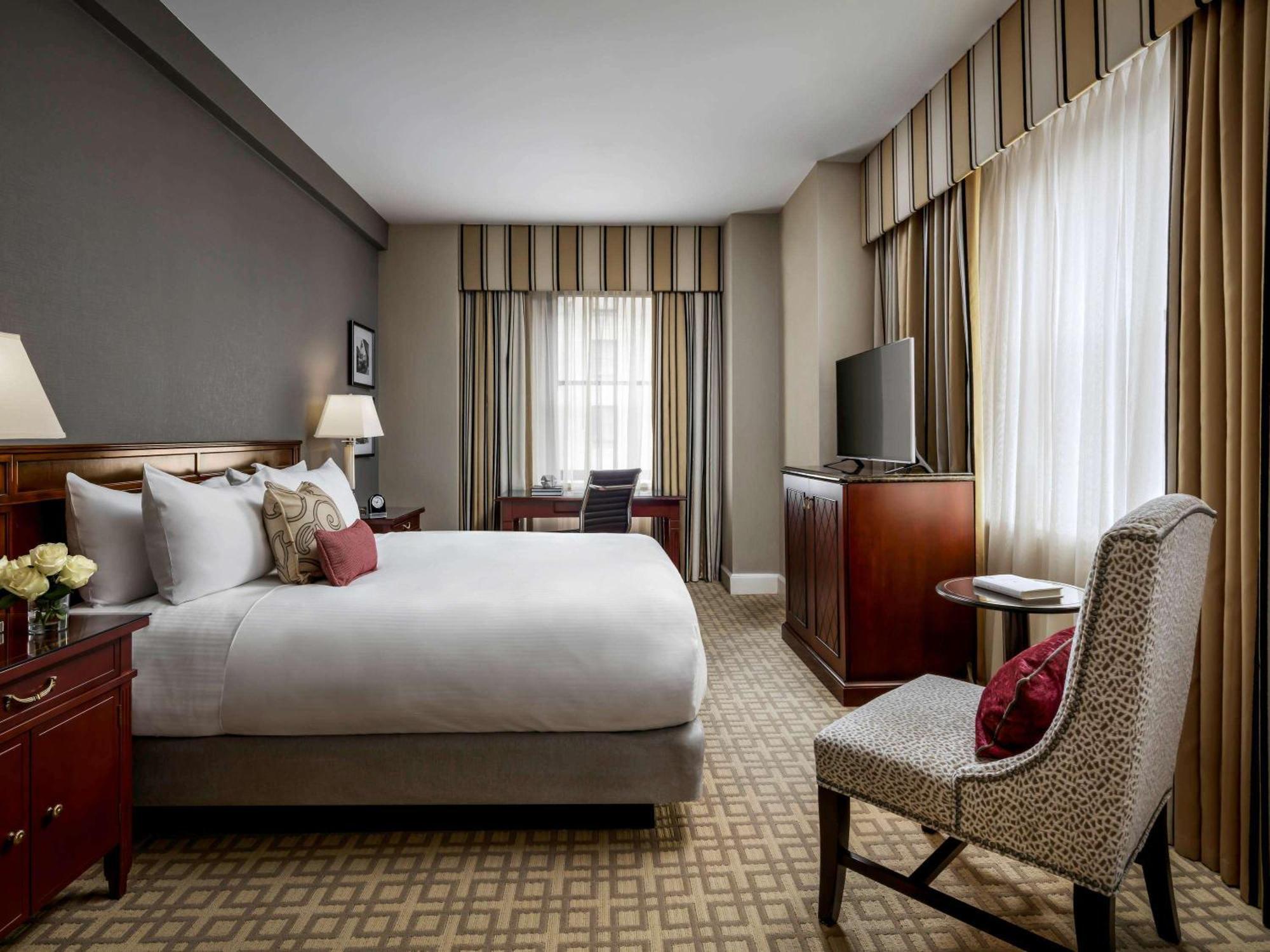 Fairmont Royal York Hotel Торонто Екстериор снимка